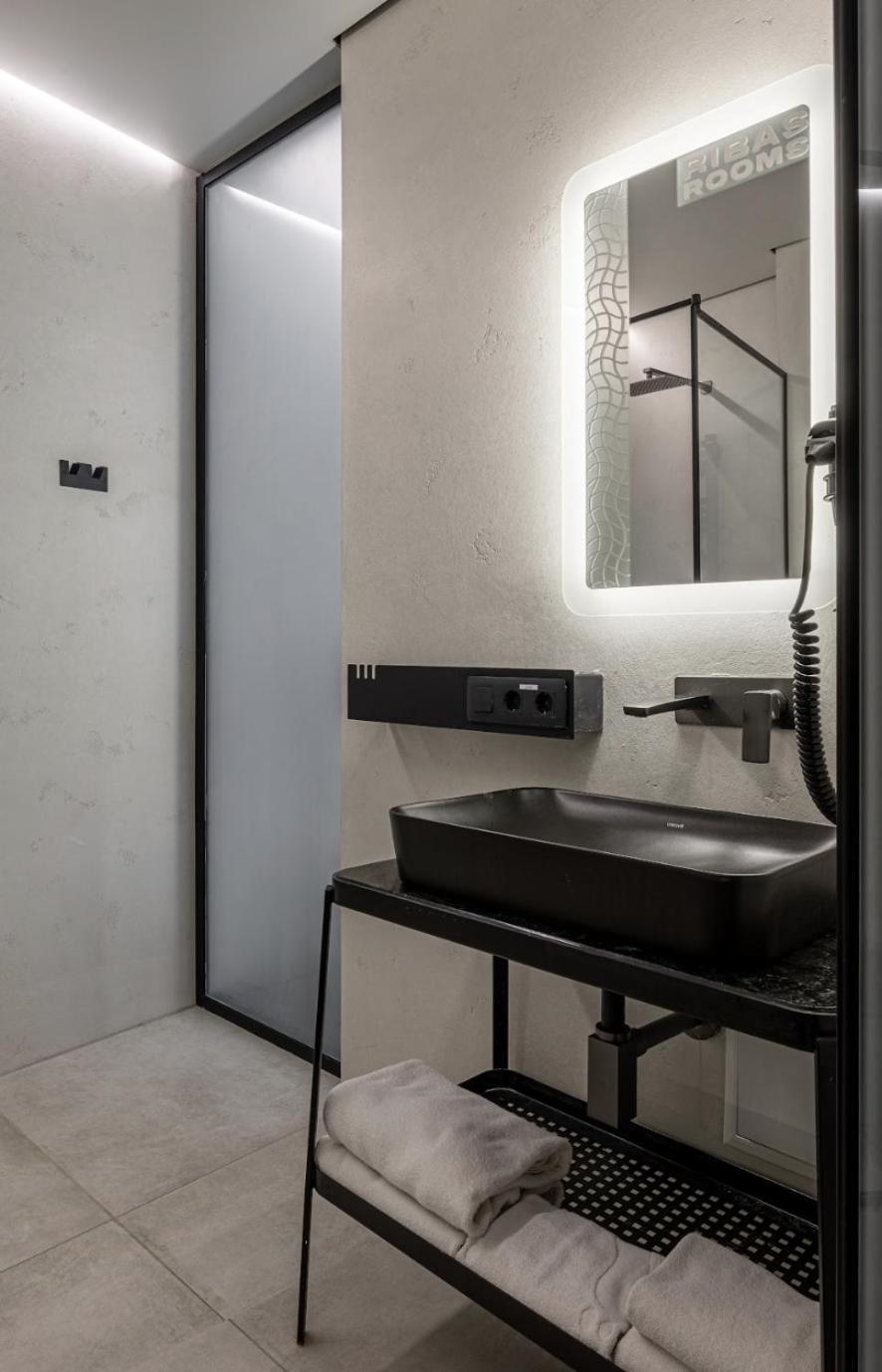 Ribas Rooms Lutsk Bagian luar foto