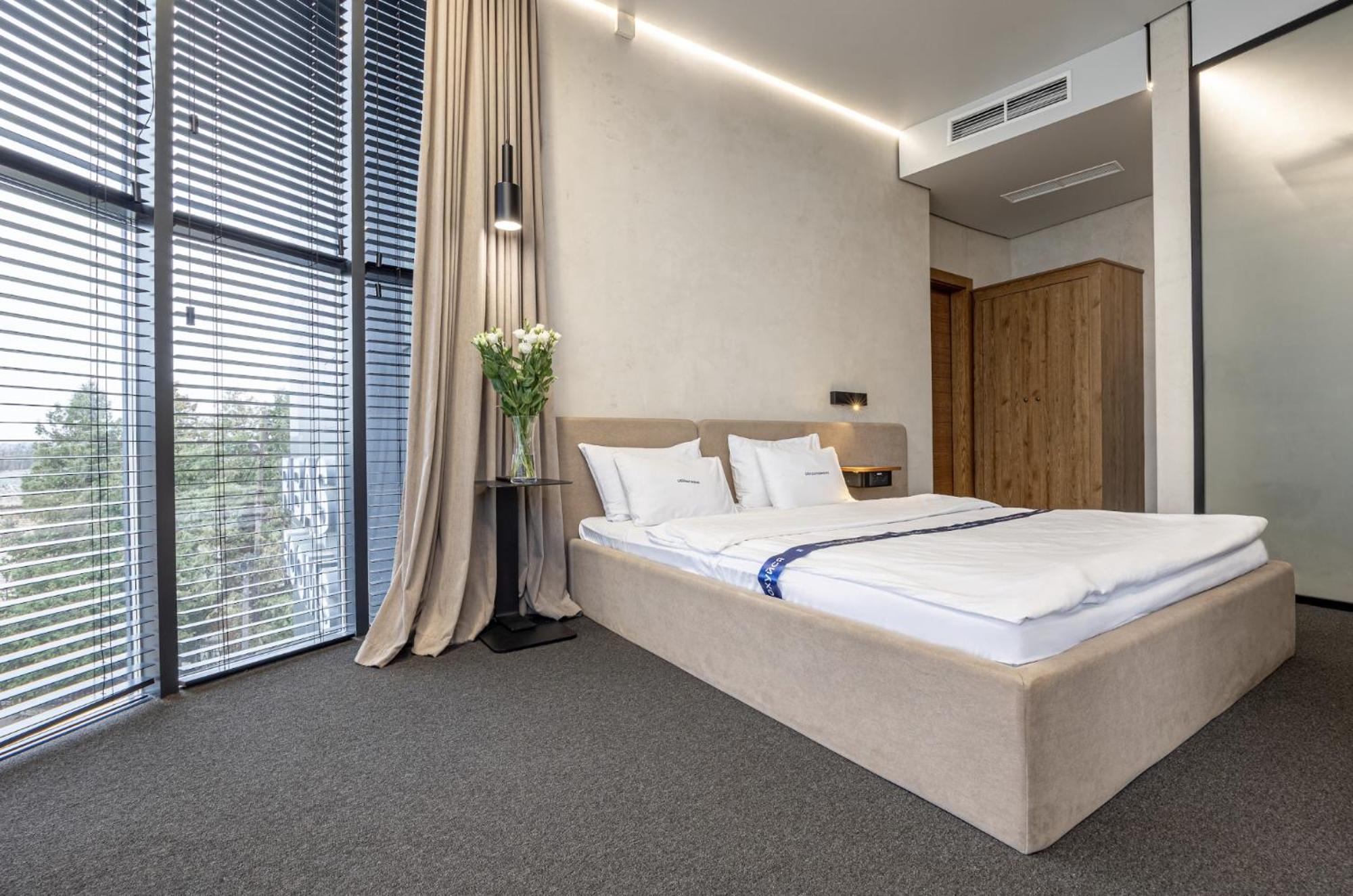 Ribas Rooms Lutsk Bagian luar foto