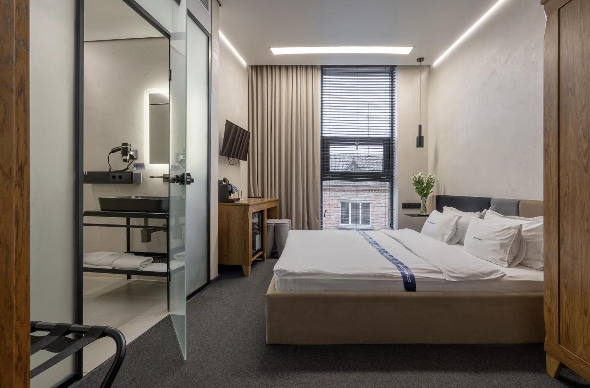 Ribas Rooms Lutsk Bagian luar foto